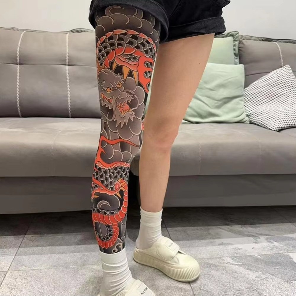 جوارب طويلة مطبوعة بتصميم وشم  - مراجعة Fishing Socks وسعره